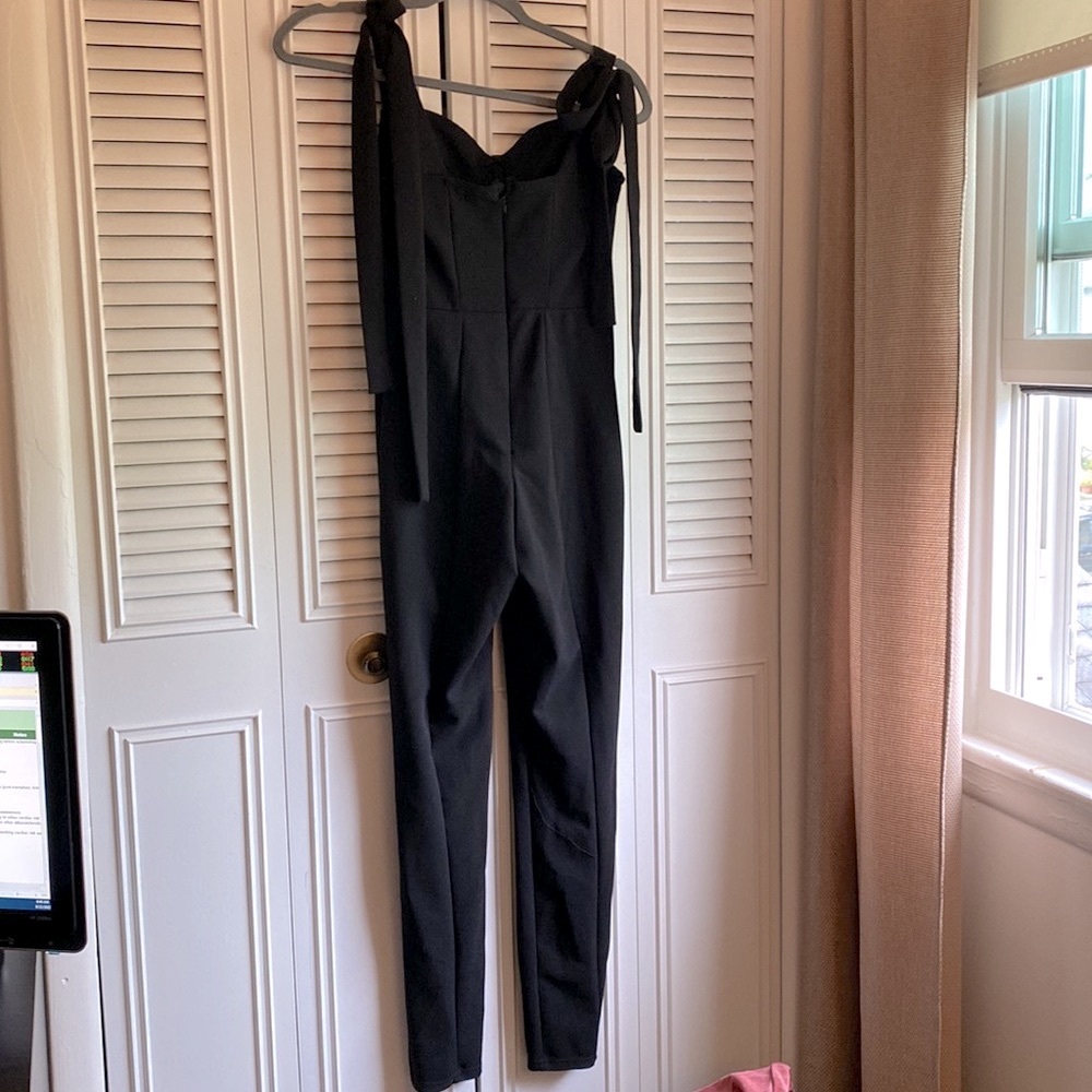 Fashion Nova black jumpsuit - Picture 4 of 7